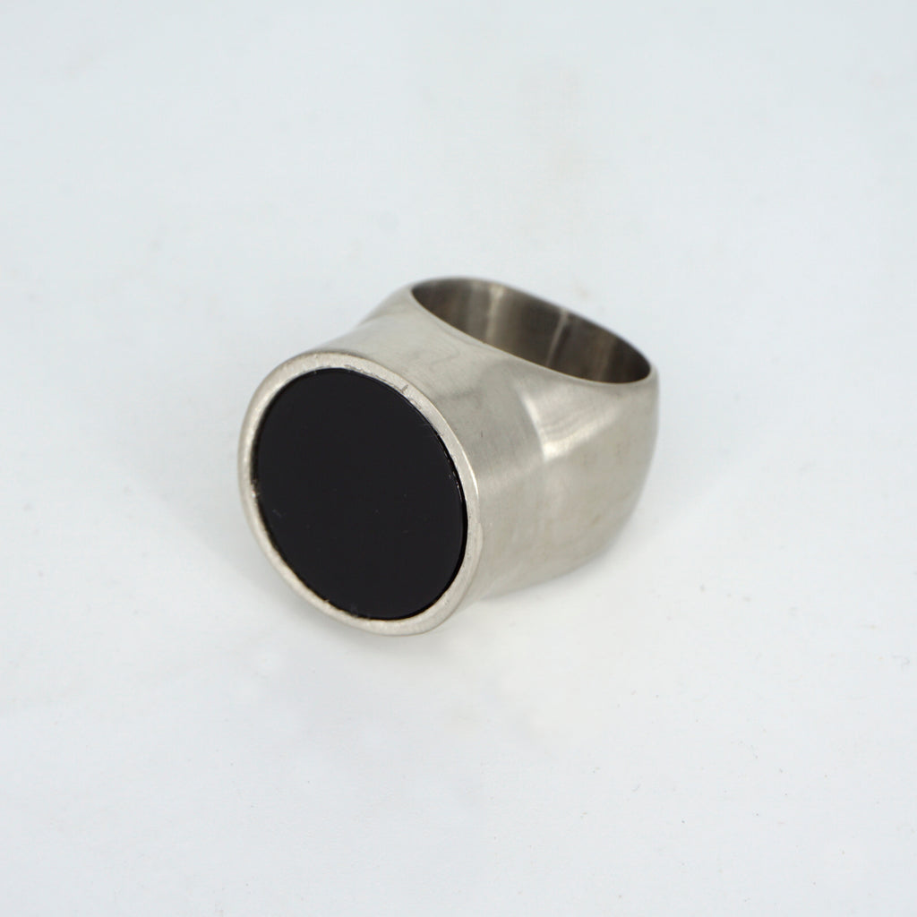 AFRICAN SUN RING : BLACK ONYX